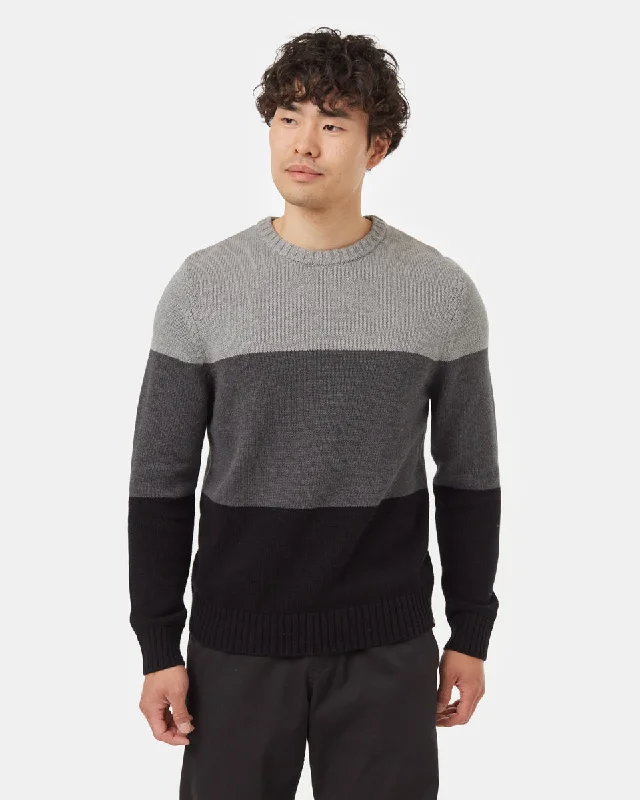 Men's golf sweater-Highline Blocked Crew Sweater