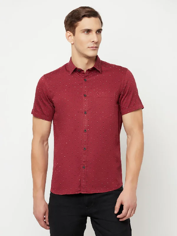 Men's sustainable travel wear shirt-Men's Maroon Casual Geometric Print Half Sleeve Shirt