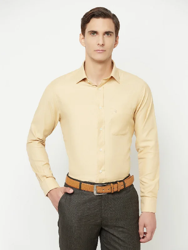 Men's wrinkle-resistant gym wear shirt-Men's Khaki Formal Self Textured Full Sleeve Shirt