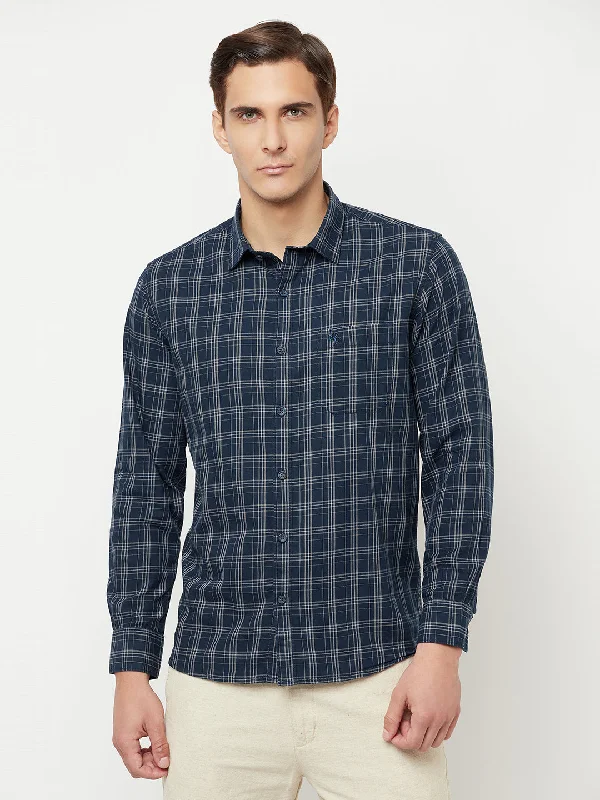 Men's adventure-ready travel wear shirt-Men's Navy Blue Casual Medium Checks Full Sleeve Shirt